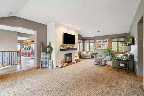 1513 Cherry Ln, Cedar Falls, IA 50613