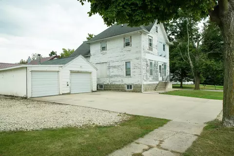408 SE 4th Ave, Tripoli, IA 50676