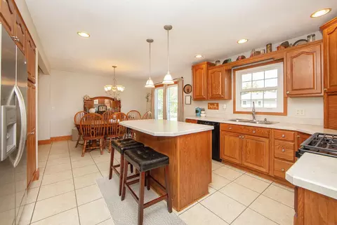 Kitchen - 327 E Mindy Dr, Shell Rock, IA 50670 photo 3 of 4