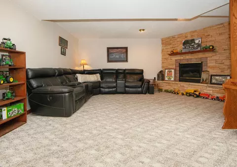 Living - 327 E Mindy Dr, Shell Rock, IA 50670 photo 3 of 3