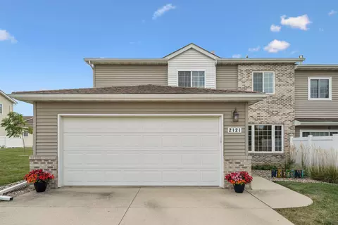 2121 Tyler Rdg, Waterloo, IA 50701 photo 1