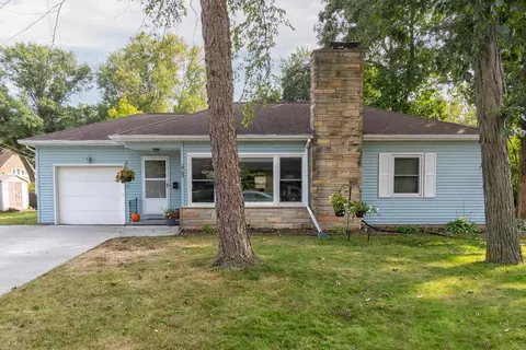 2703 Loma St, Cedar Falls, IA 50613