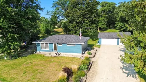 777 Cedar Glyn Dr, Waverly, IA 50677