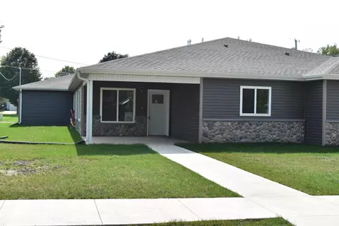 326 Walnut St, Osage, IA 50461