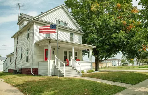 602 SW 1st Ave, Waverly, IA 50677