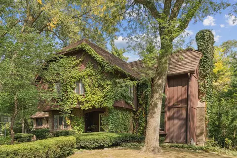 2522 Sunset Blvd, Cedar Falls, IA 50613