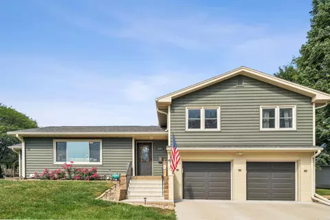 2618 Edgemont Ave, Waterloo, IA 50702