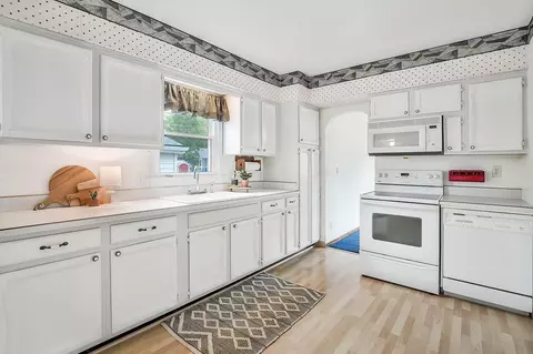 Kitchen - 1123 E Ridgeway, Waterloo, IA 50702 photo 3 of 3