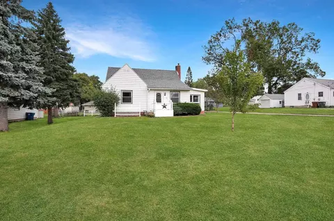 Exterior - 1123 E Ridgeway, Waterloo, IA 50702 photo 1 of 7
