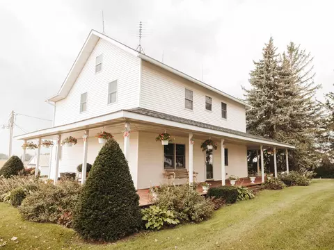 27455 Harbor Rd, Elkader, IA 52043