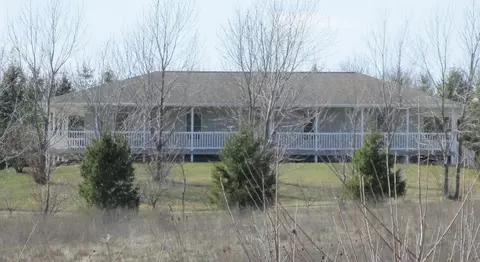 12754 Kober Rd, La Porte City, IA 50651
