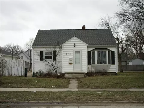 545 W Parker St, Waterloo, IA 50703