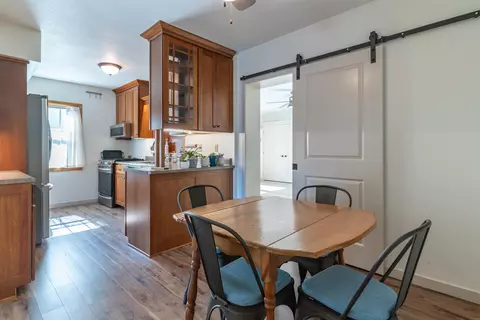 Dining - 807 Bluff St, Cedar Falls, IA 50613 photo 5 of 6