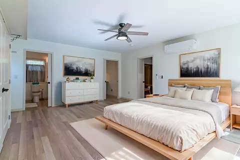 Bedroom - 807 Bluff St, Cedar Falls, IA 50613 photo 2 of 6