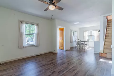 Living - 807 Bluff St, Cedar Falls, IA 50613 photo 3 of 5
