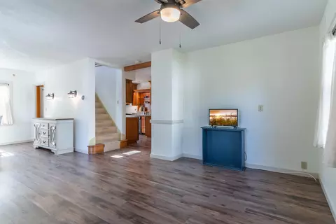 Living - 807 Bluff St, Cedar Falls, IA 50613 photo 4 of 5