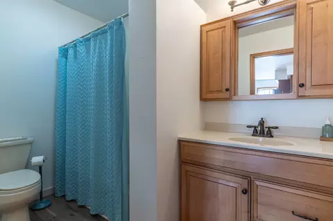 Bath - 807 Bluff St, Cedar Falls, IA 50613 photo 1 of 1