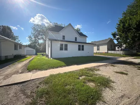 514 NW 5th Ave, Oelwein, IA 50662