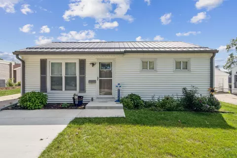 1152 Wisner Dr, Waterloo, IA 50702