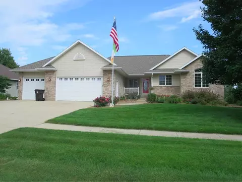 4026 Maryhill Dr, Cedar Falls, IA 50613