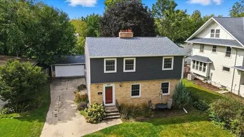 250 Sheridan Rd, Waterloo, IA 50701