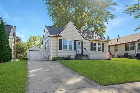 1624 East St, Cedar Falls, IA 50613