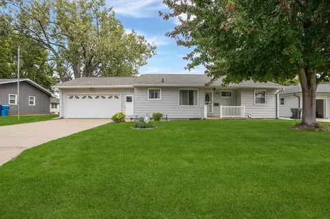 2415 Saratoga, Waterloo, IA 50701