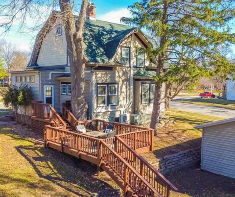 504 W Seerley Blvd, Cedar Falls, IA 50613