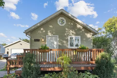 427 Adrian St, Waterloo, IA 50703