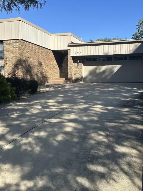3923 Bradley, Waterloo, IA 50701