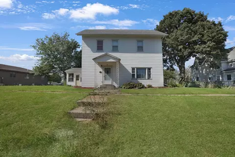 603 4th St, Parkersburg, IA 50665