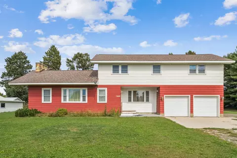 5439 E Washburn Rd, Waterloo, IA 50701