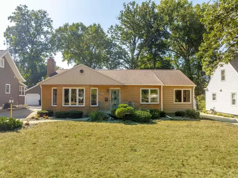 2209 Grand Blvd, Cedar Falls, IA 50613