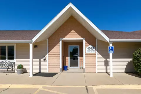 4305 Autumn Ridge Rd #209, Cedar Falls, IA 50613