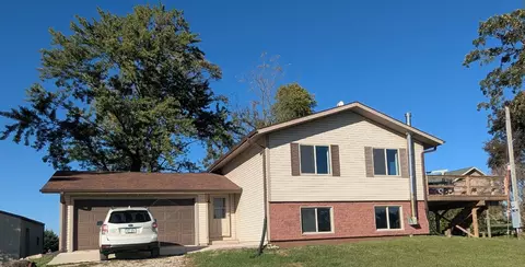 2462 Ia Hwy 9, Decorah, IA 52101