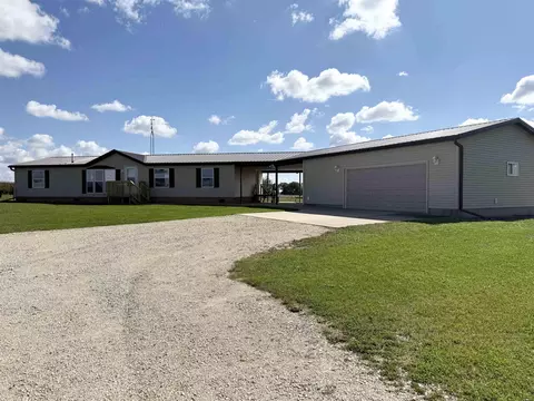 16392 Iowa 14, Allison, IA 50602