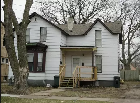 408-410 E 8th St, Waterloo, IA 50703