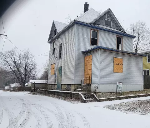 1310 South St, Waterloo, IA 50702