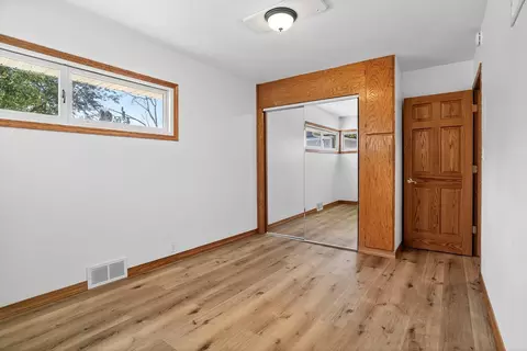 Bedroom - 1817 Rainbow Dr, Waterloo, IA 50701 photo 5 of 6