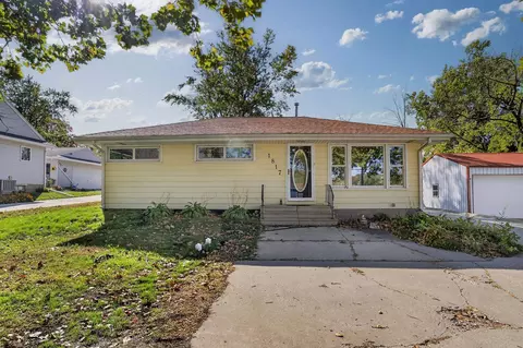 Exterior - 1817 Rainbow Dr, Waterloo, IA 50701 photo 1 of 4