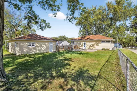 Exterior - 1817 Rainbow Dr, Waterloo, IA 50701 photo 4 of 4