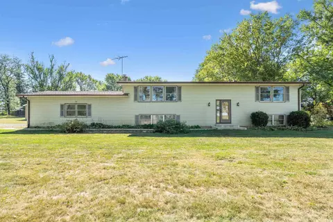 6415 Viking Rd, Cedar Falls, IA 50613