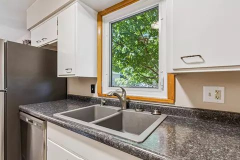4207 Hillside Dr, Cedar Falls, IA 50613 photo 9