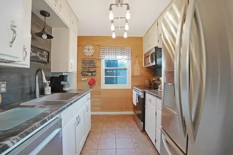 701 Cornwall Ave, Waterloo, IA 50702 photo 6