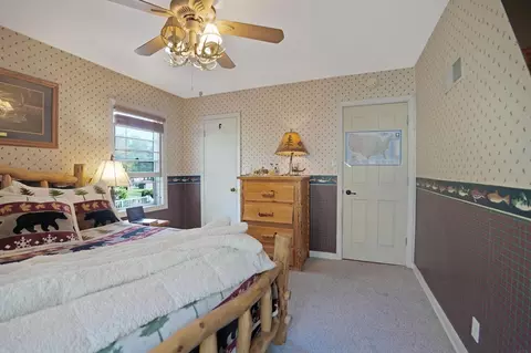 701 Cornwall Ave, Waterloo, IA 50702 photo 10