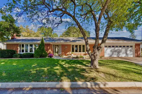 307 W Mitchell Ave, Waterloo, IA 50701