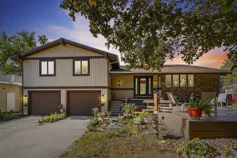 524 Christopher Cir, Jesup, IA 50648