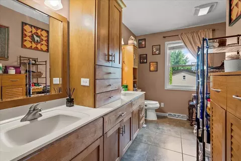 400 Elder St, Dike, IA 50624 photo 18