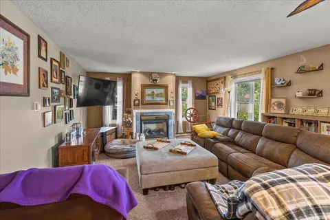 400 Elder St, Dike, IA 50624 photo 8