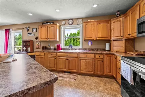 400 Elder St, Dike, IA 50624 photo 5